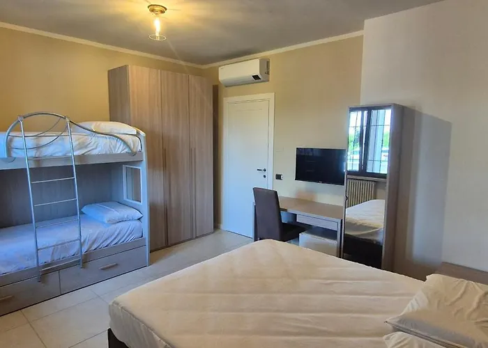 Gardaworld Oasis 3*