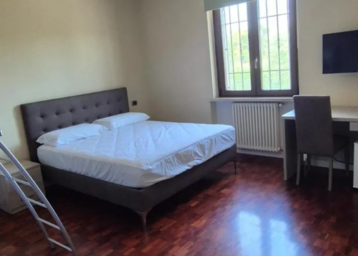 فندق مبيت وإفطار Gardaworld Oasis كاستلْنْيوفو ديل غارد